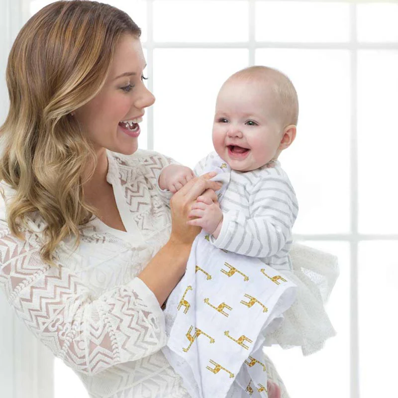 aden + anais Jungle Print Baby Gift Set - Image 2